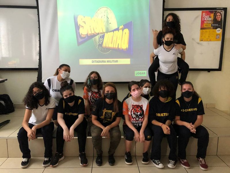 Alunos dos 9º Anos do Colégio Objetivo Nova Odessa participam da Semana Invertida